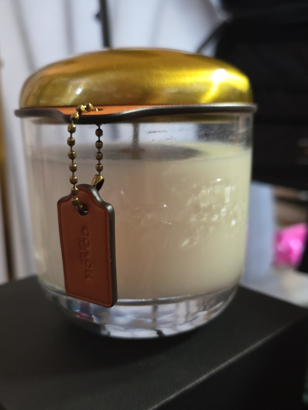 Coach NWT/Box Scented Candle Embossed Horse & Carriage & Tan Leather Hang Tag - Picture 9 of 10